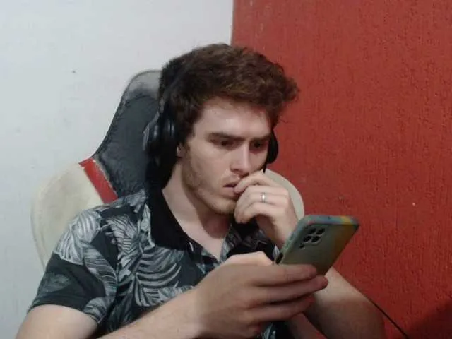 Live sex webcam photo for DonCarrasco #276136174