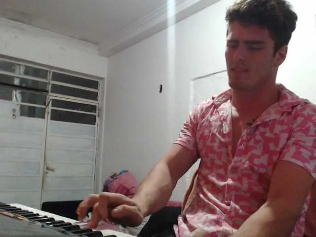 Live sex webcam photo for DonCarrasco #276741787