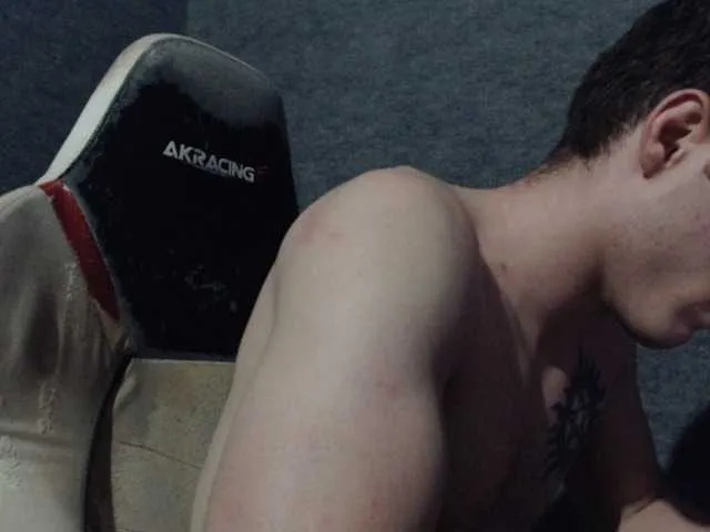 Live sex webcam photo for DonCarrasco #277818936