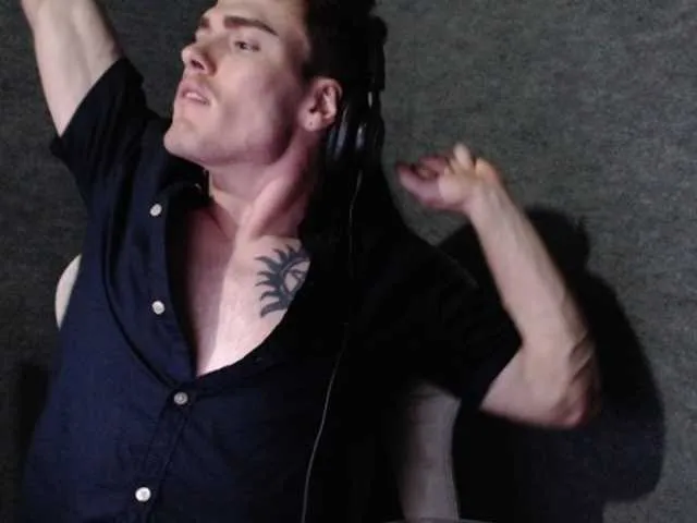 Live sex webcam photo for DonCarrasco #277835028