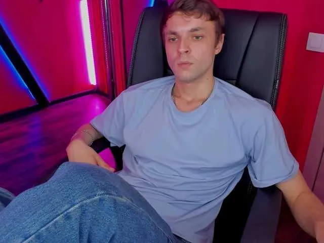 Live sex webcam photo for DonLear #275728662