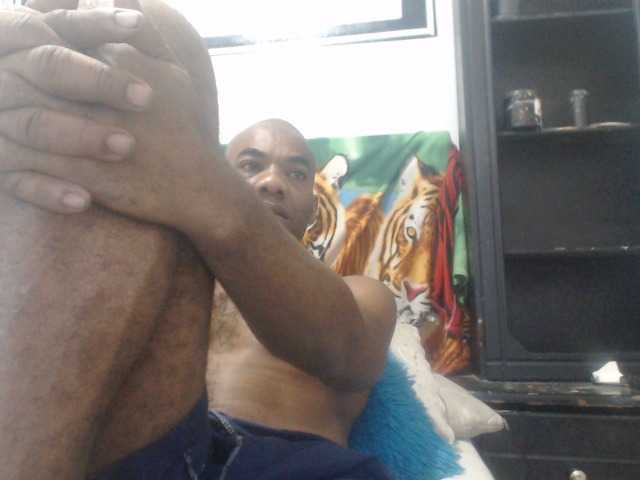 Live sex webcam photo for DonVictorx #277637487