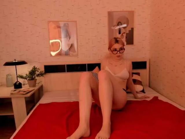 Live sex webcam photo for DonataQuarta #273537921