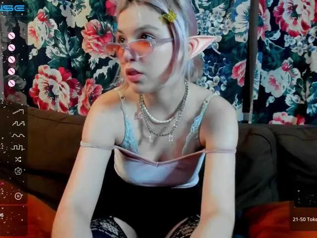 Live sex webcam photo for DonataQuarta #274159726