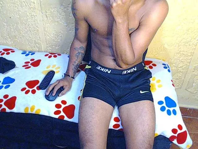 Live sex webcam photo for Donatello-69 #290565679