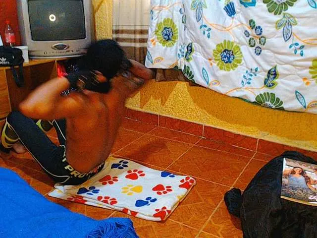 Live sex webcam photo for Donatello-69 #290685004