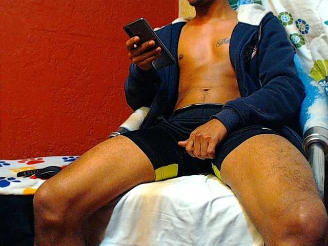 Live sex webcam photo for Donatello-69 #290850203