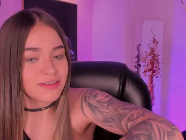 Live sex webcam photo for DonnaStonne #290949628