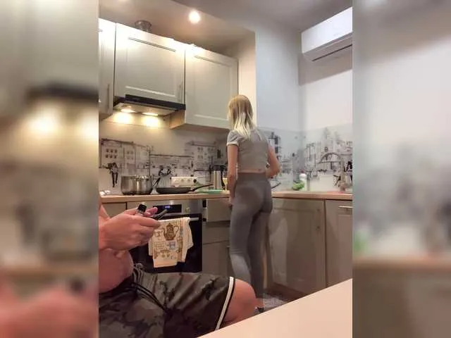 Live sex webcam photo for DonorDi #290998722