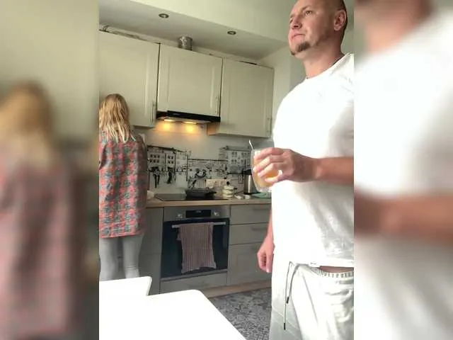 Live sex webcam photo for DonorDi #292102497