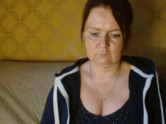 Live sex webcam photo for DoreenAlone #291426232