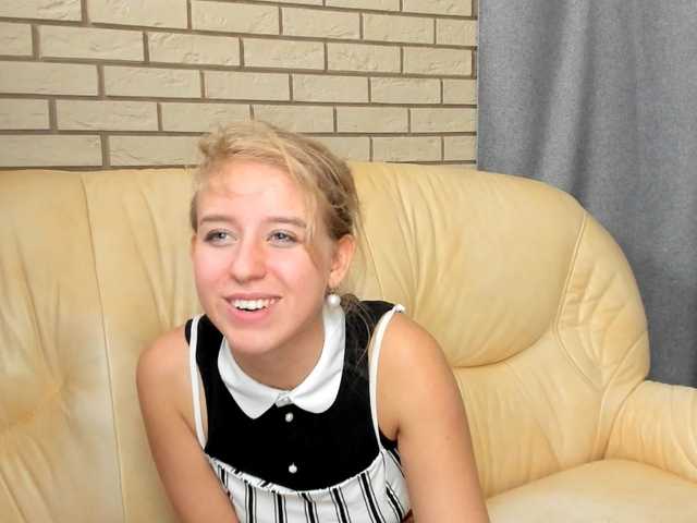 Live sex webcam photo for DorisThomas #274549249