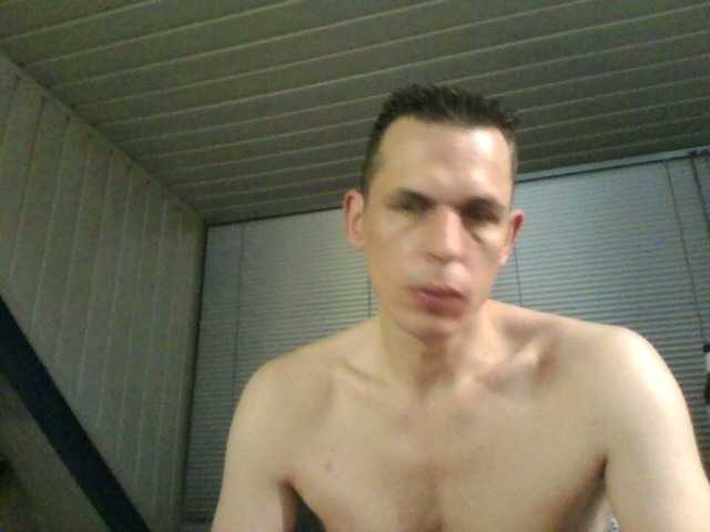 Live sex webcam photo for DoubleDutchman #275737223