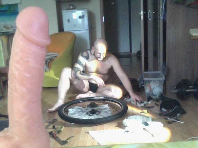 Live sex webcam photo for DoubleHeadedSnake13 #277291564