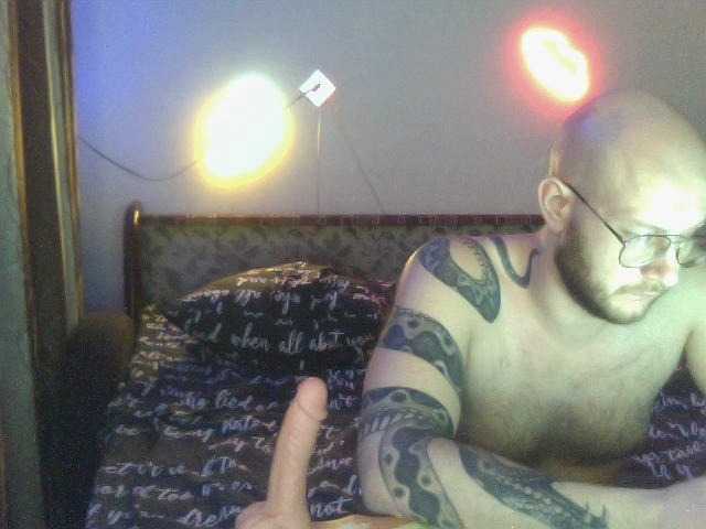 Live sex webcam photo for DoubleHeadedSnake13 #277293172