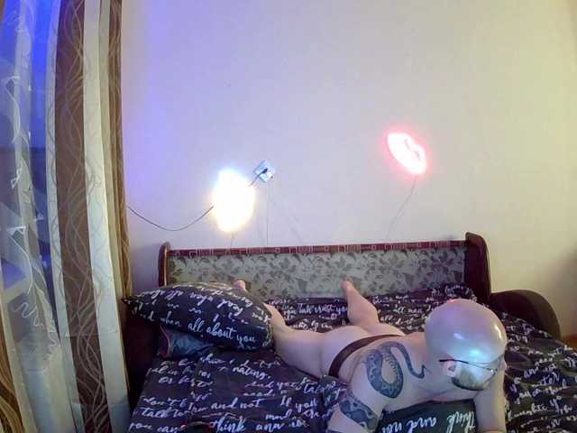 Live sex webcam photo for DoubleHeadedSnake13 #277375542