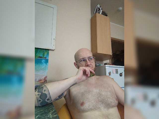 Live sex webcam photo for DoubleHeadedSnake13 #277388232