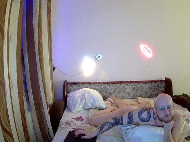 Live sex webcam photo for DoubleHeadedSnake13 #277416577