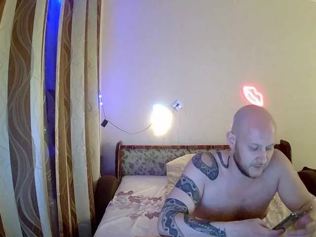 Live sex webcam photo for DoubleHeadedSnake13 #277537541