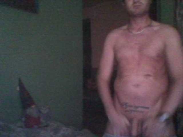 Live sex webcam photo for DoveLove37a #275599085