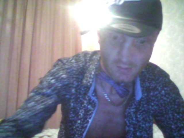 Live sex webcam photo for DoveLove37a #276772516