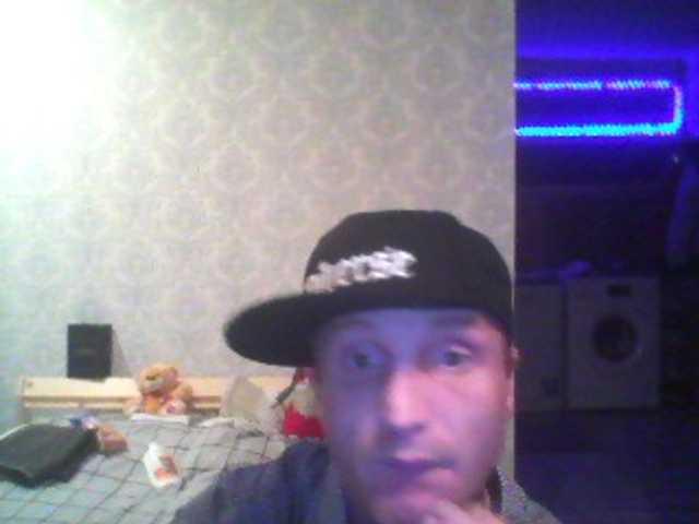 Live sex webcam photo for DoveLove37a #276868932