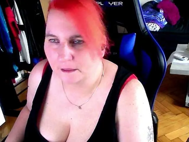 Live sex webcam photo for DrachenLady39 #271841073