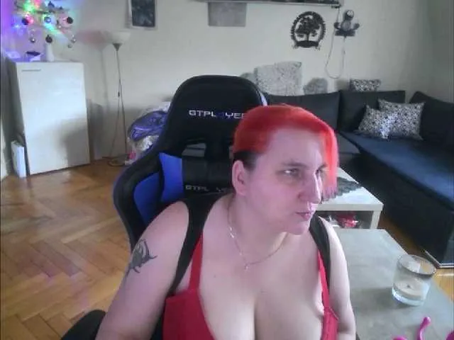 Live sex webcam photo for DrachenLady39 #271852533