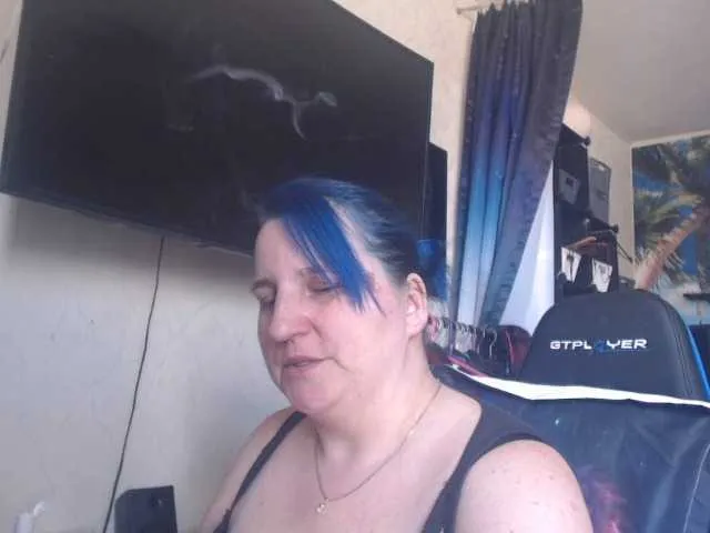 Live sex webcam photo for DrachenLady39 #273338046