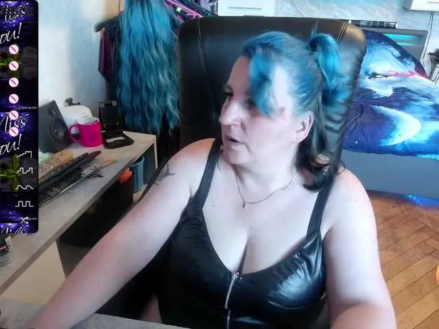 Live sex webcam photo for DrachenLady39 #273667022