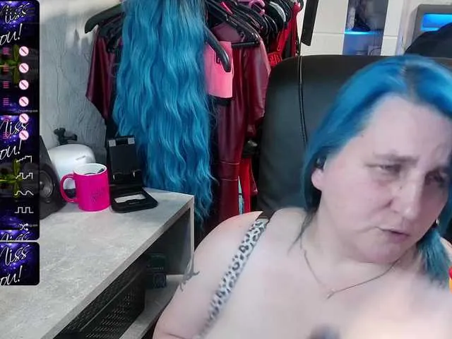 Live sex webcam photo for DrachenLady39 #273766502