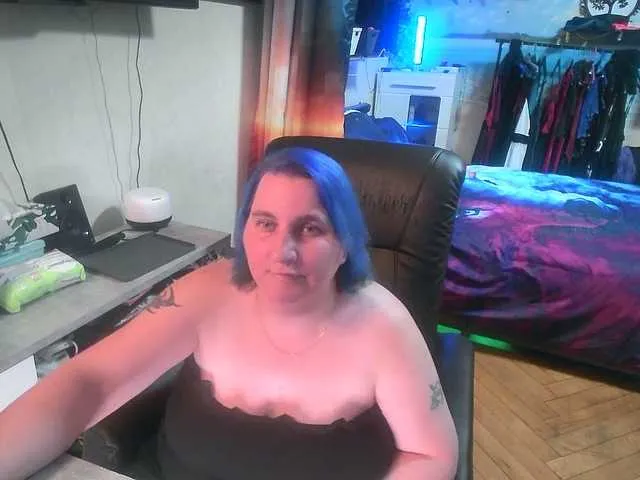 Live sex webcam photo for DrachenLady39 #274444138