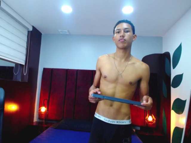 Live sex webcam photo for Drake-Jhonnson #276485322