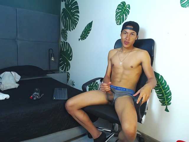 Live sex webcam photo for Drake-Jhonnson #276762703