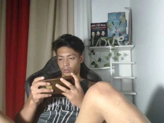 Live sex webcam photo for DrakeDeep666 #290800398