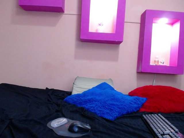 Live sex webcam photo for Drakulas-1 #272873369