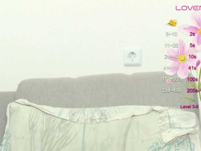 Live sex webcam photo for Drakulaura1 #278137575