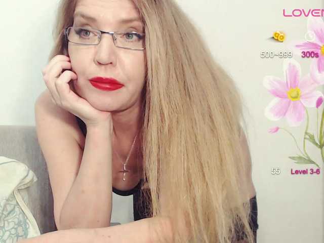 Live sex webcam photo for Drakulaura1 #279135031