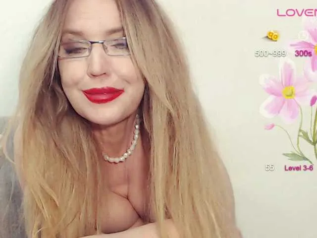 Live sex webcam photo for Drakulaura1 #288071146