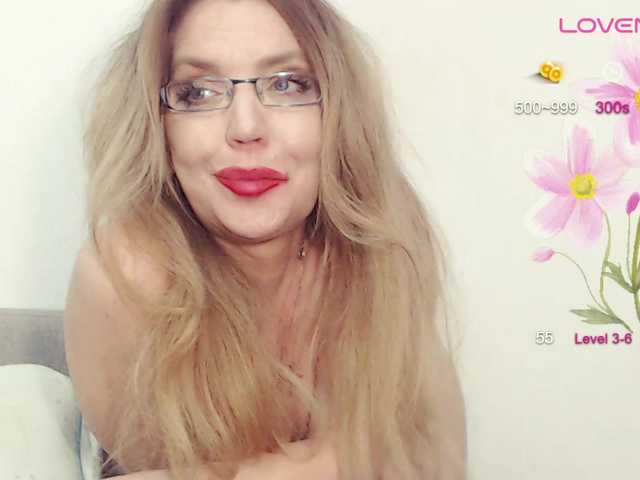 Live sex webcam photo for Drakulaura1 #289894505