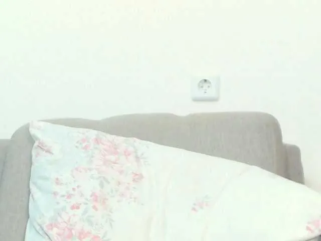 Live sex webcam photo for Drakulaura1 #290776884