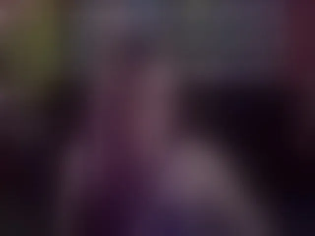 Live sex webcam photo for DramaQuenns #293053225