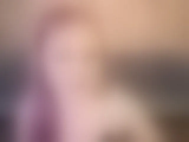 Live sex webcam photo for DramaQuenns #293369630