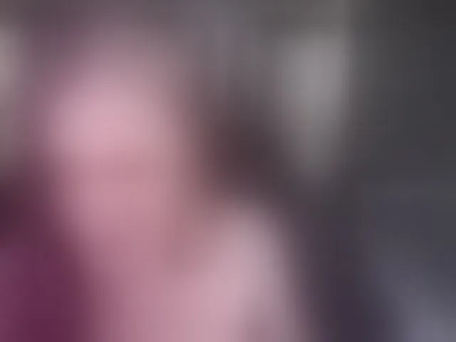Live sex webcam photo for DramaQuenns #293997466