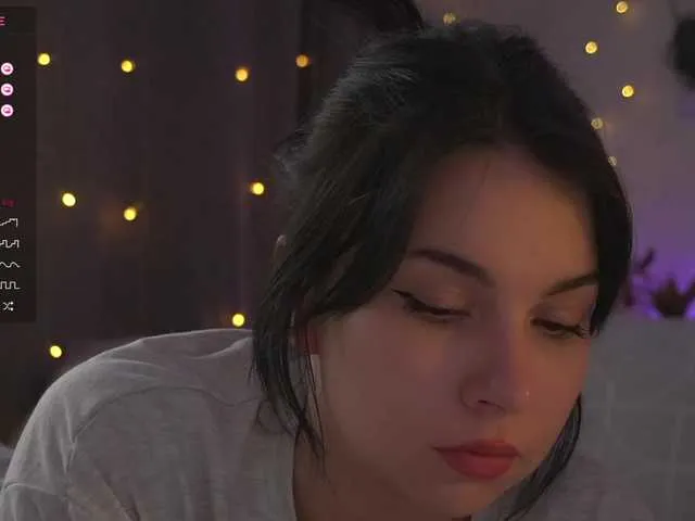 Live sex webcam photo for DrammaQueennnn #290375196