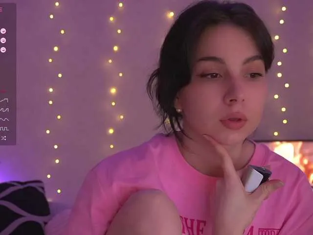 Live sex webcam photo for DrammaQueennnn #290395832