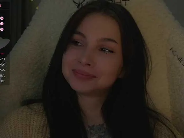 Live sex webcam photo for DrammaQueennnn #290455066
