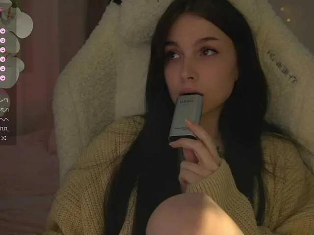 Live sex webcam photo for DrammaQueennnn #290461061