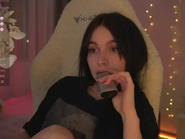 Live sex webcam photo for DrammaQueennnn #290482672