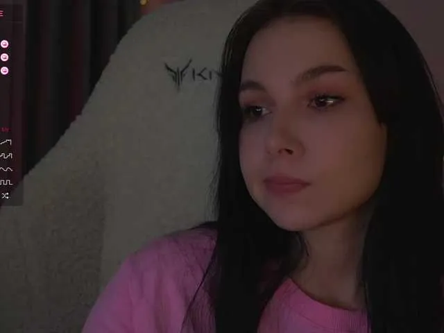 Live sex webcam photo for DrammaQueennnn #290531907